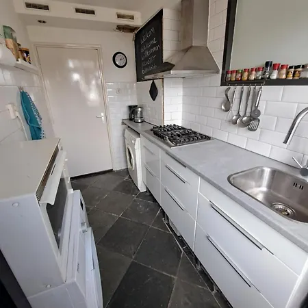 Appartement Risties Home, Dichtbij Stad, Stand& Natuur *