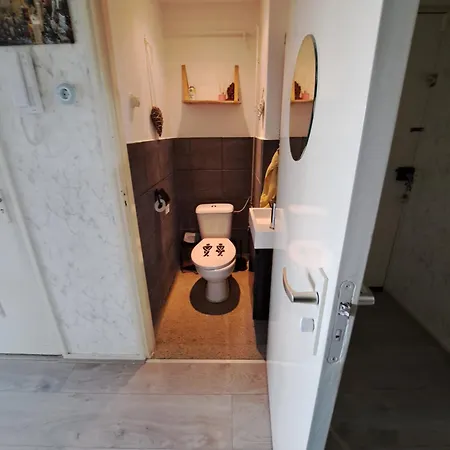 Risties Home, Dichtbij Stad, Stand& Natuur Appartement
