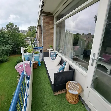Risties Home, Dichtbij Stad, Stand& Natuur Appartement